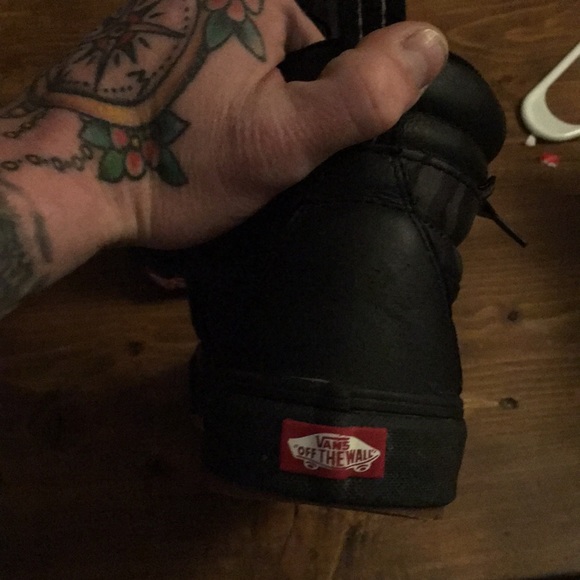 Men’s size 9 black vans - Picture 4 of 4